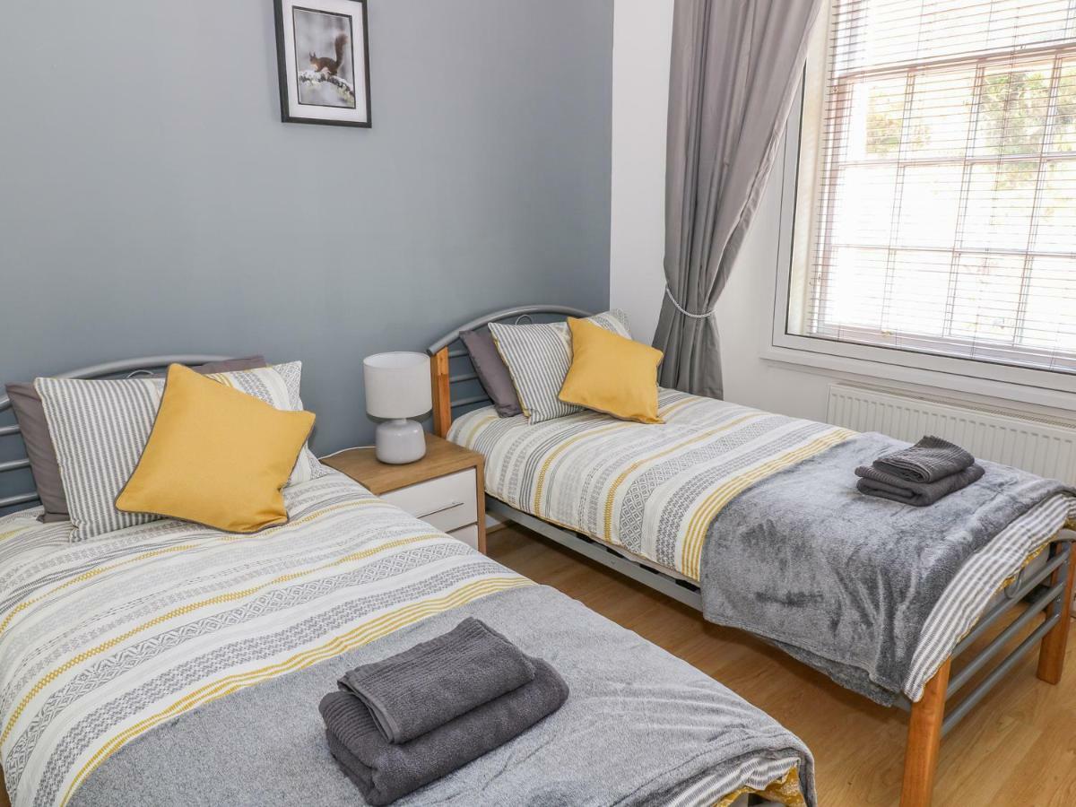 12 Keathbank Court Apartment