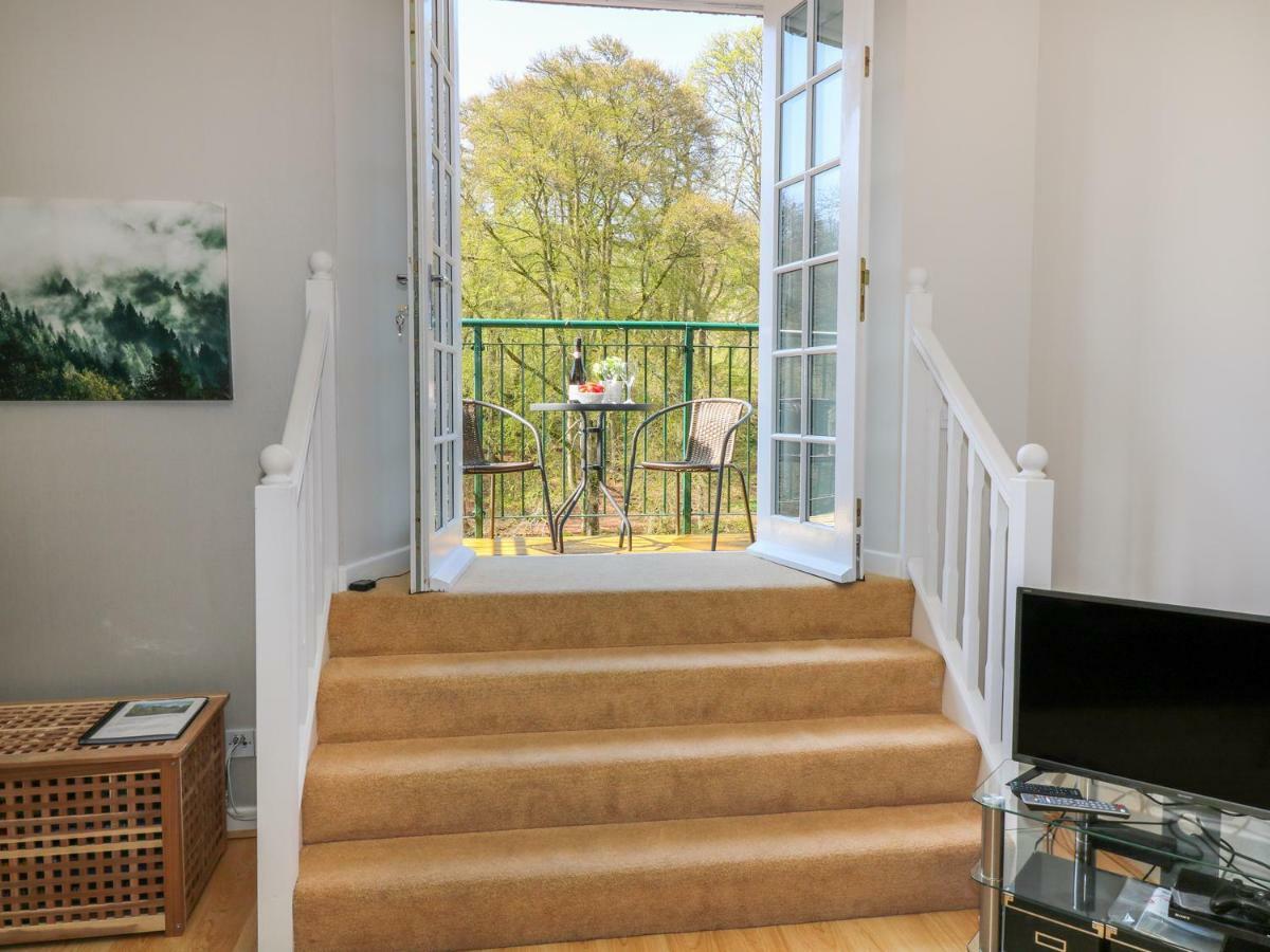 12 Keathbank Court *
